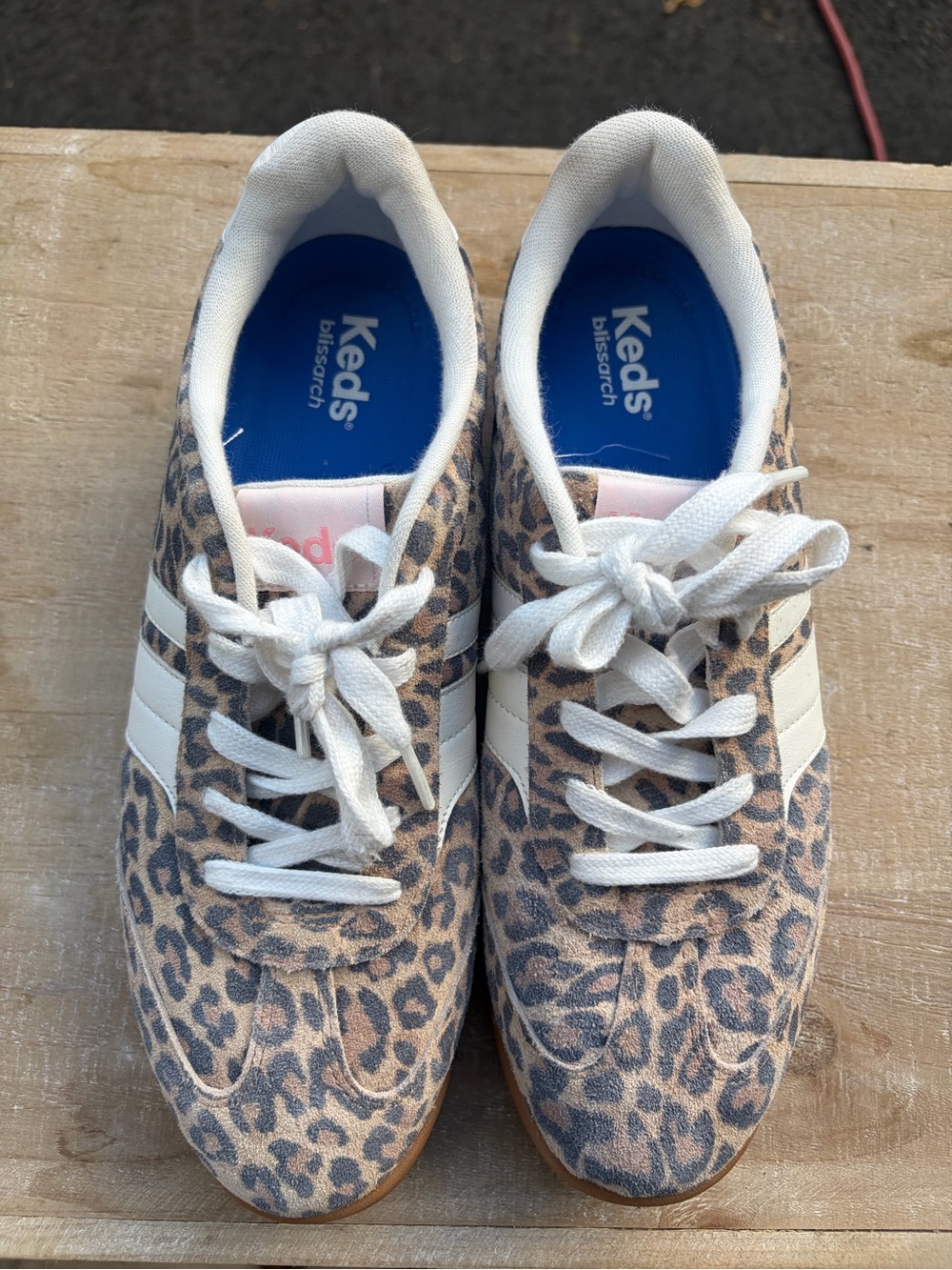 Keds Leopard Print Sneakers with White Stripes great condition size 8.5M women’s - Picture 2 of 7